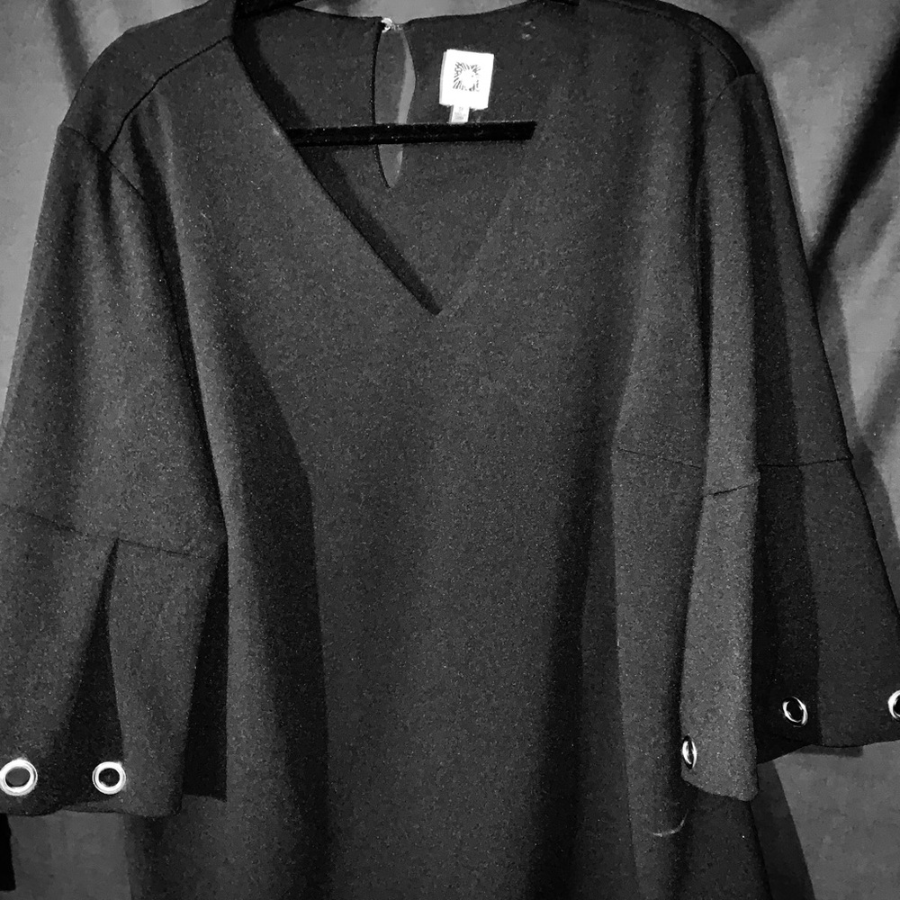 New never worn Anne Klein 1X Black top